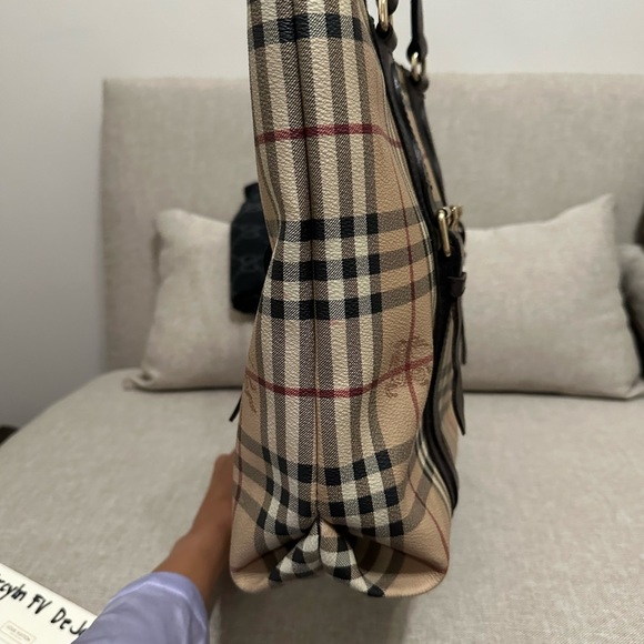 A beautiful tote large Burberry - Picture 3 of 7
